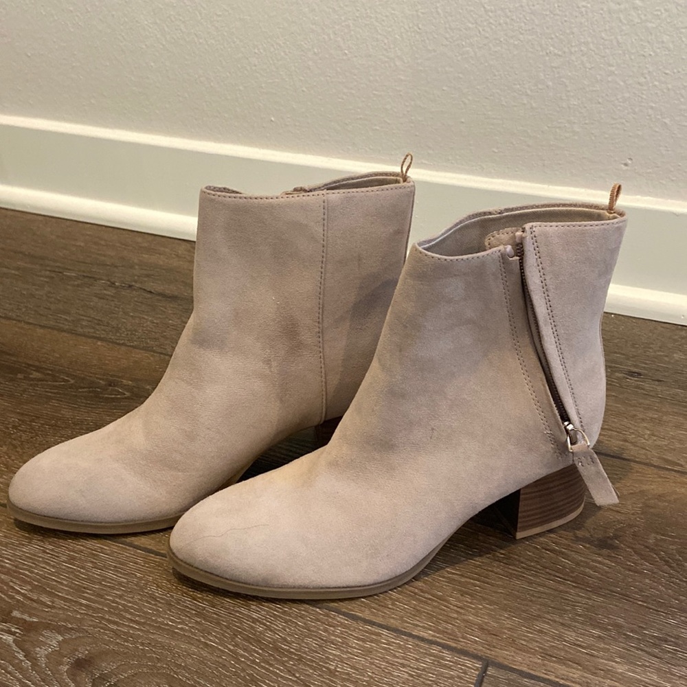 Old navy suede booties